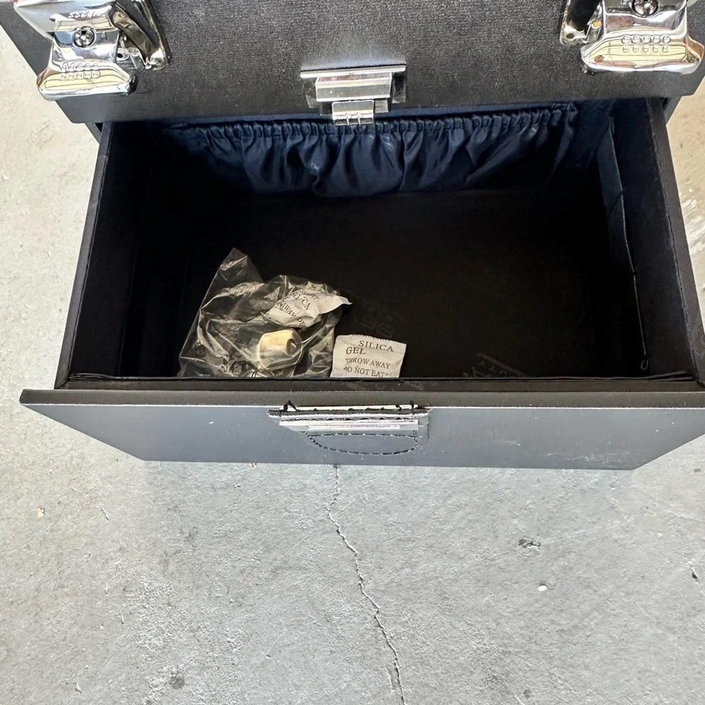 Black Cosmetic Train Case with Carry Handle